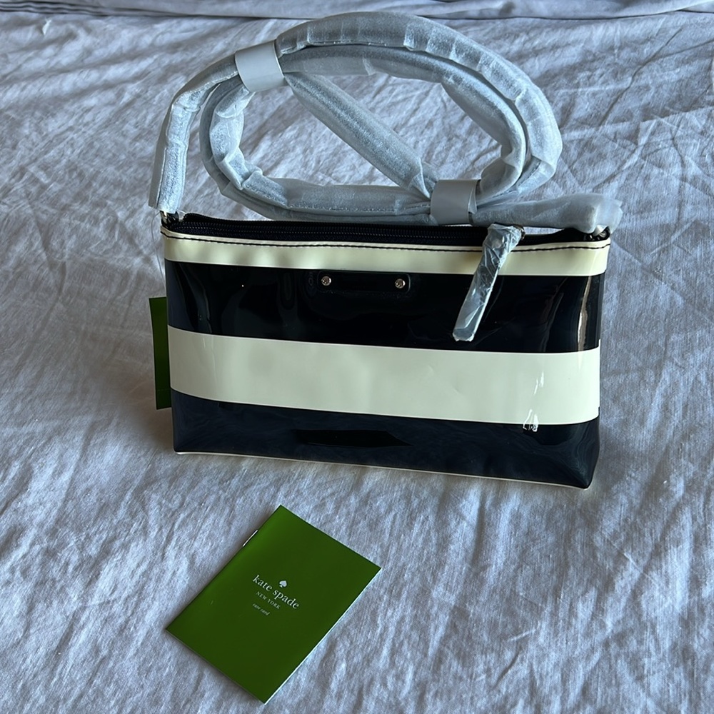 BRAND NEW Kate Spade Penn Valley Black & Cream Patent Leather Crossbody Purse